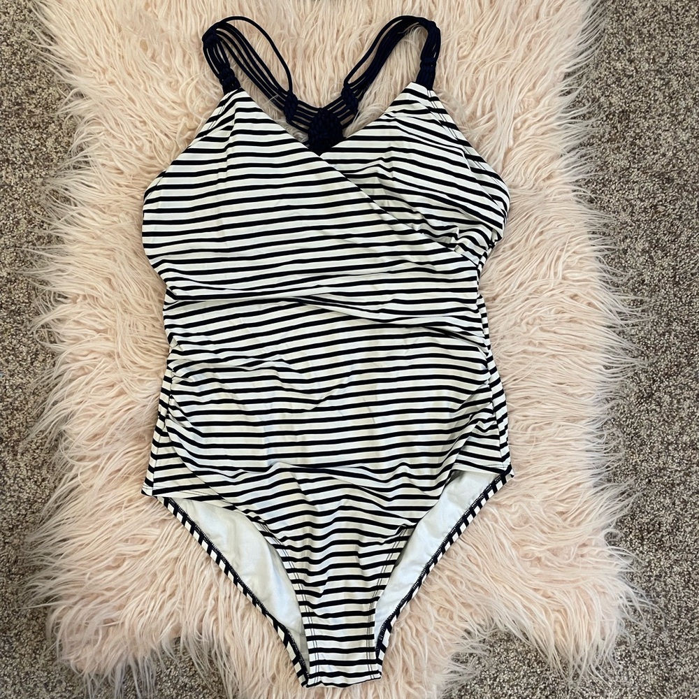 Swim suit